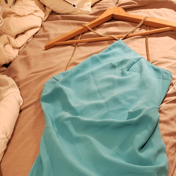 AMANDA Uprichard - Picture 2 of 3